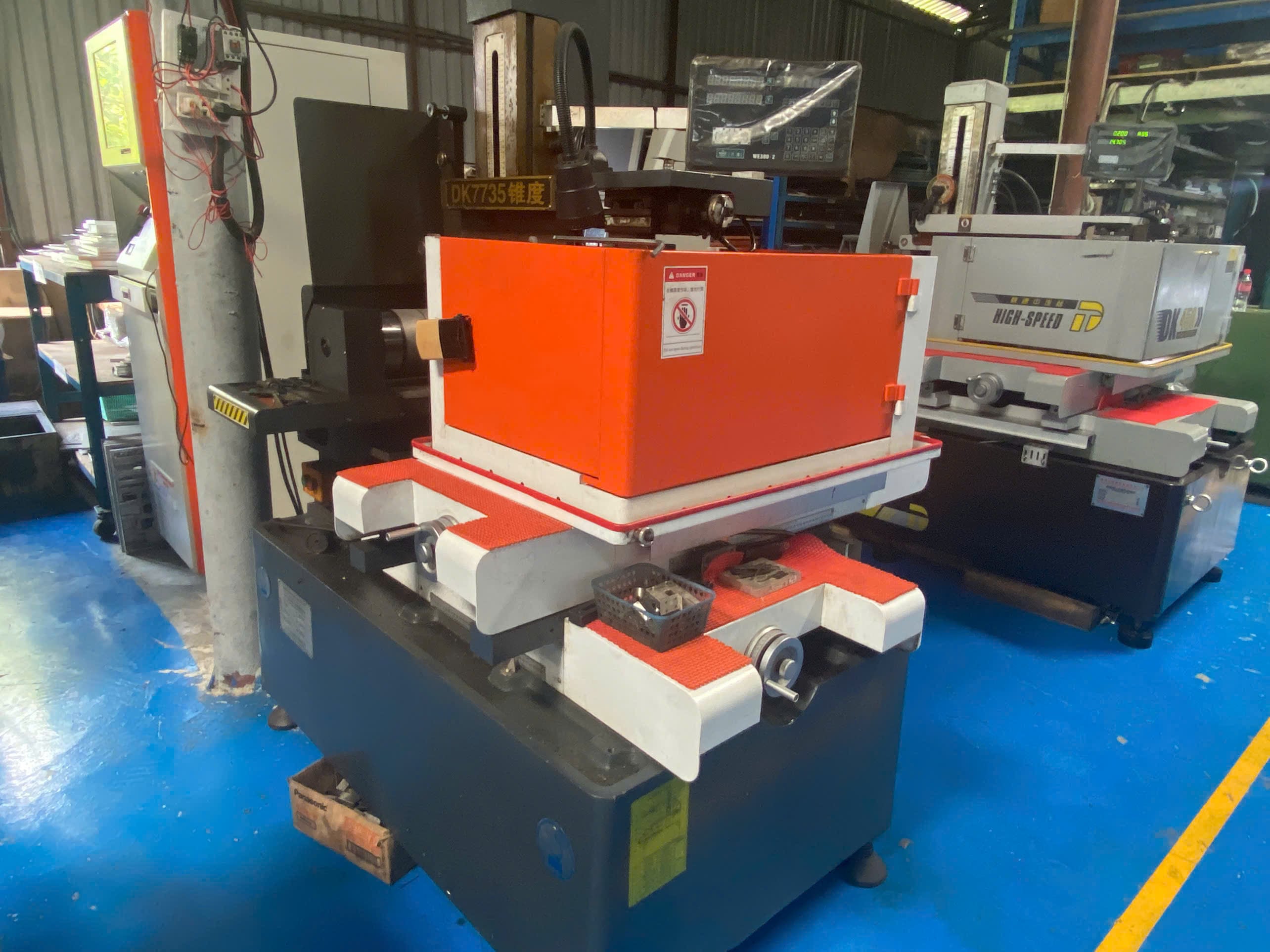 EDM machine 1.jpg
